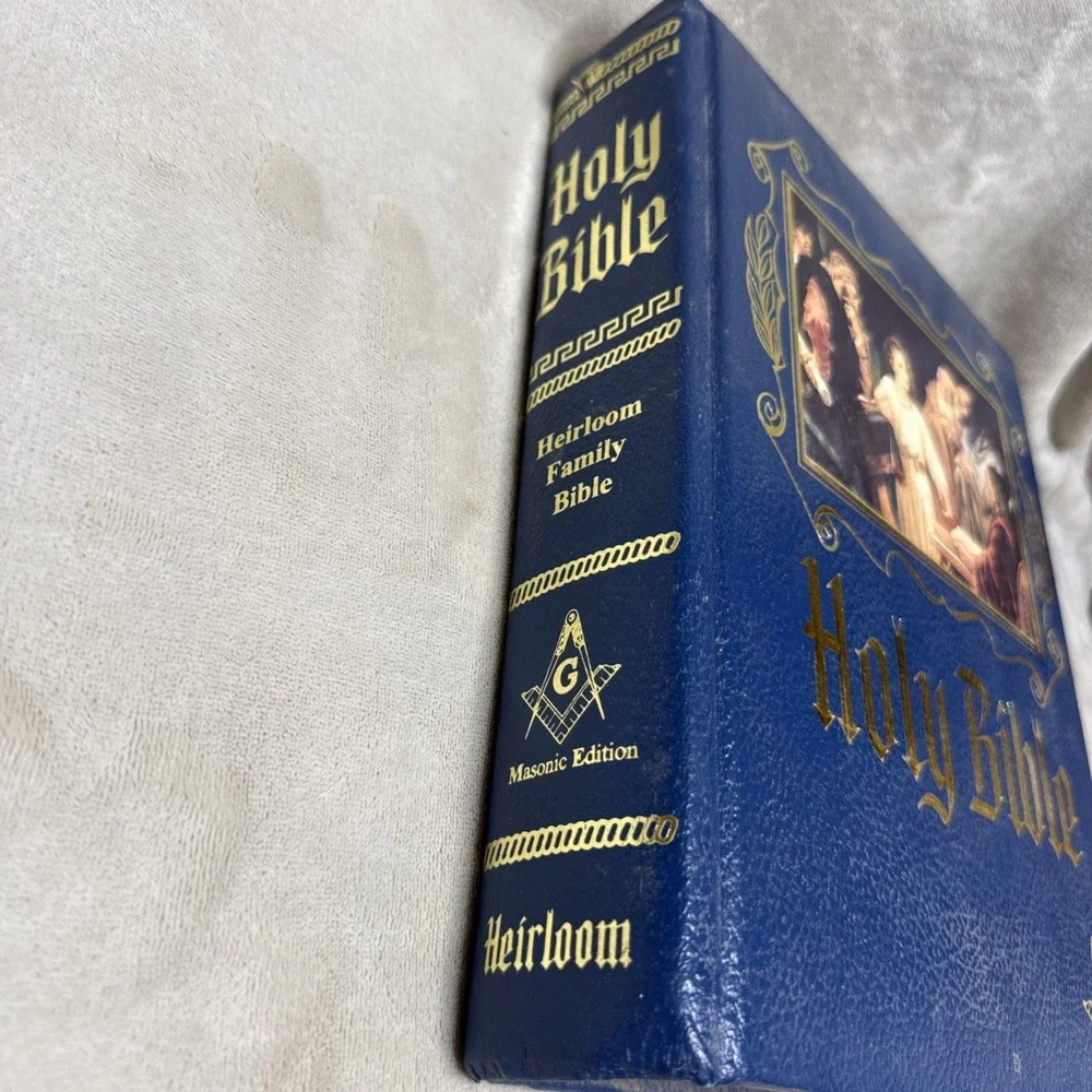 Holy Bible Master Reference Edition‎ 1988 Heirloom Publishers KJV Masonic-Blue